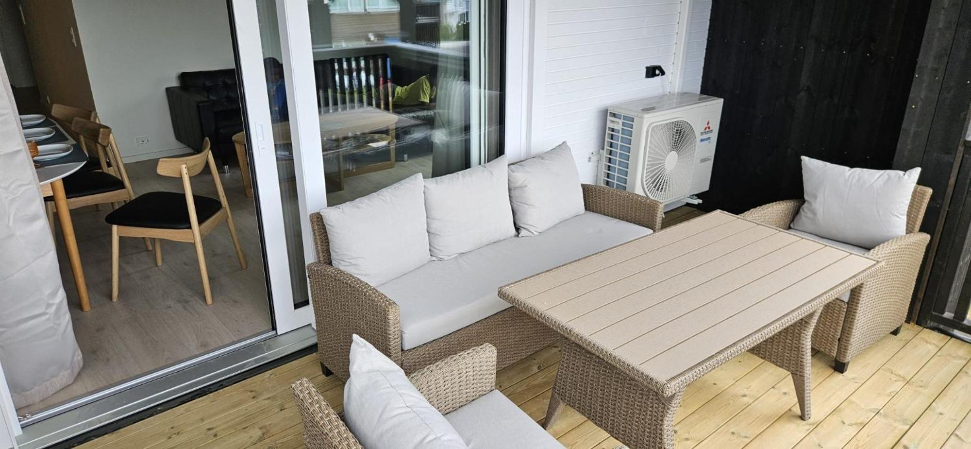 Modern In Aros With Swimming Pool!-moderne Pa Aros Med Svommebasseng! * Søgne